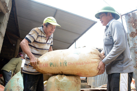 Bài 3: Để bảo hiểm trở thành “người bạn” cho nông dân - Ảnh 2. Bài 3: Để bảo hiểm trở thành “người bạn” cho nông dân - Ảnh 2.