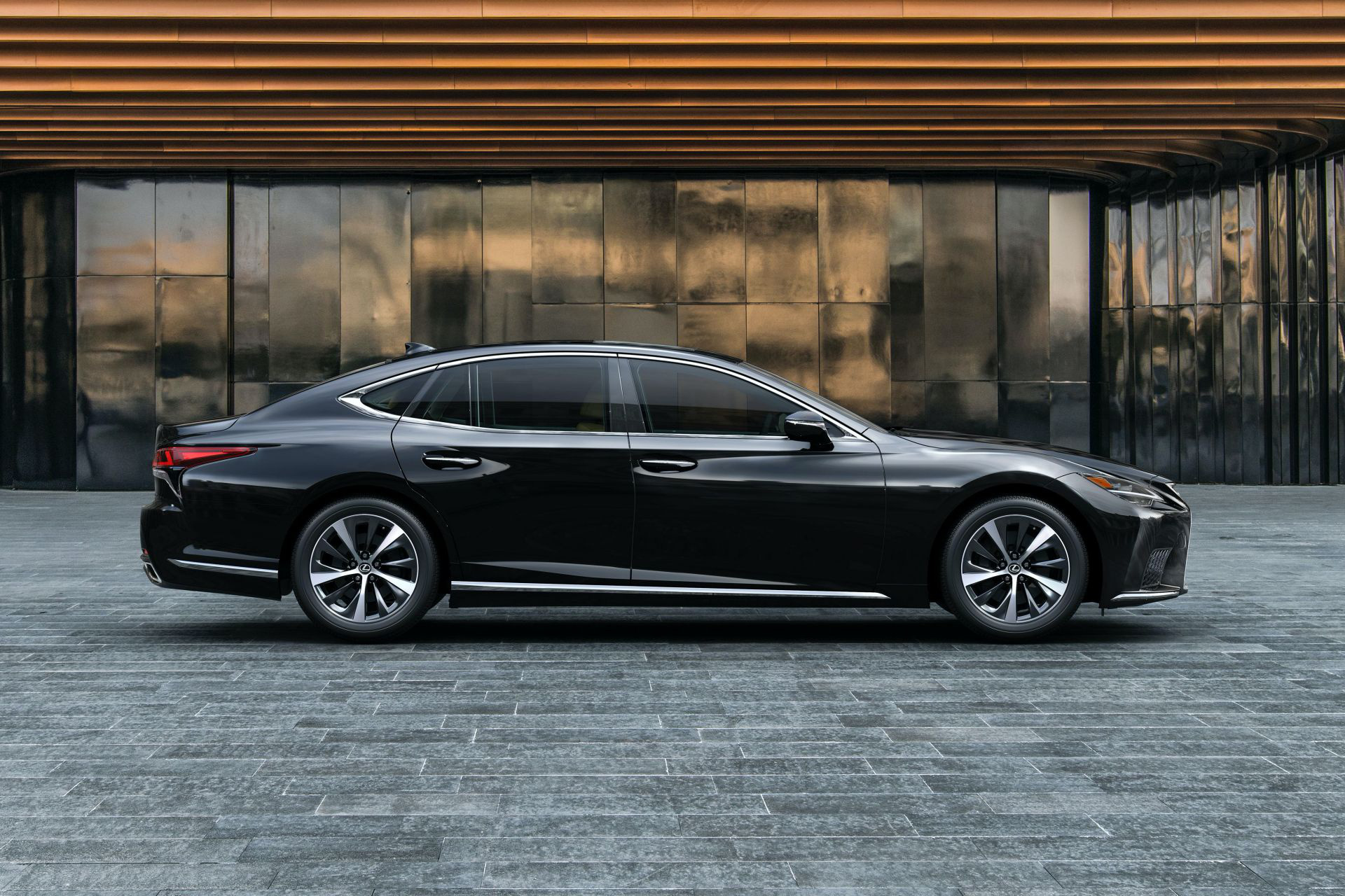 Lexus LS 2021 được ra mắt tại Thái Lan - Ảnh 5. Lexus LS 2021 được ra mắt tại Thái Lan - Ảnh 5.