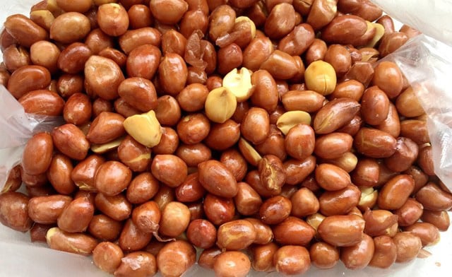 Lạc rang muối tưởng đơn giản, nhưng để giòn thơm phải nắm 3 bí quyết này - Ảnh 5.