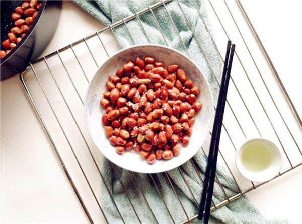Lạc rang muối tưởng đơn giản, nhưng để giòn thơm phải nắm 3 bí quyết này - Ảnh 6.