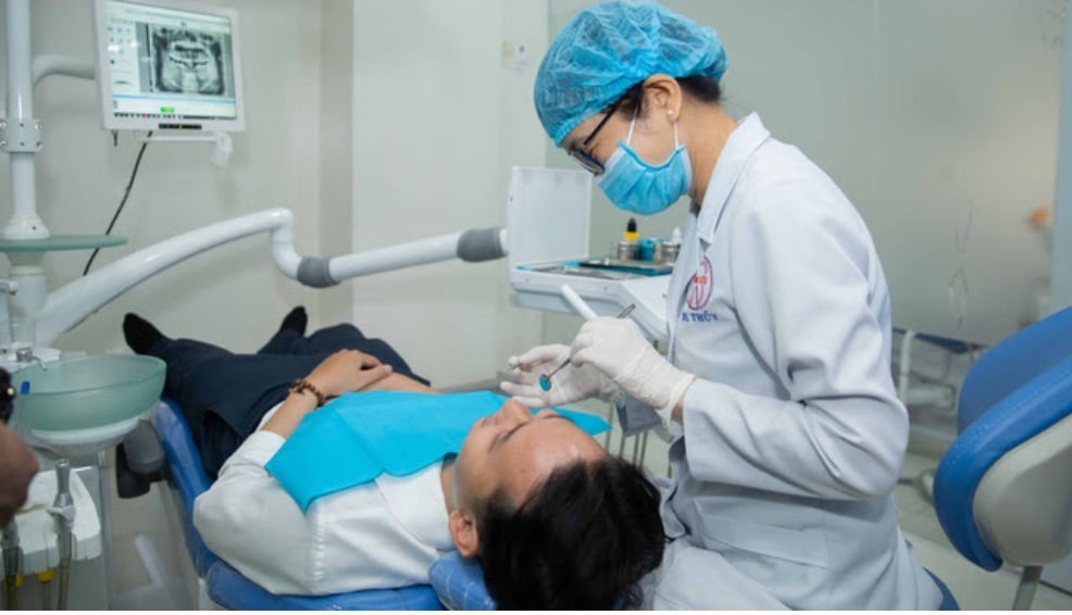 Lơ là chăm sóc răng miệng: Coi chừng ung thư - Ảnh 1.