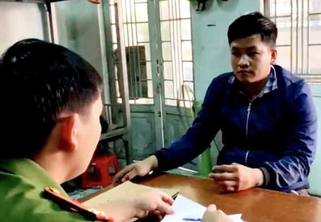 thanh niên hàng hung cô gái.jpg