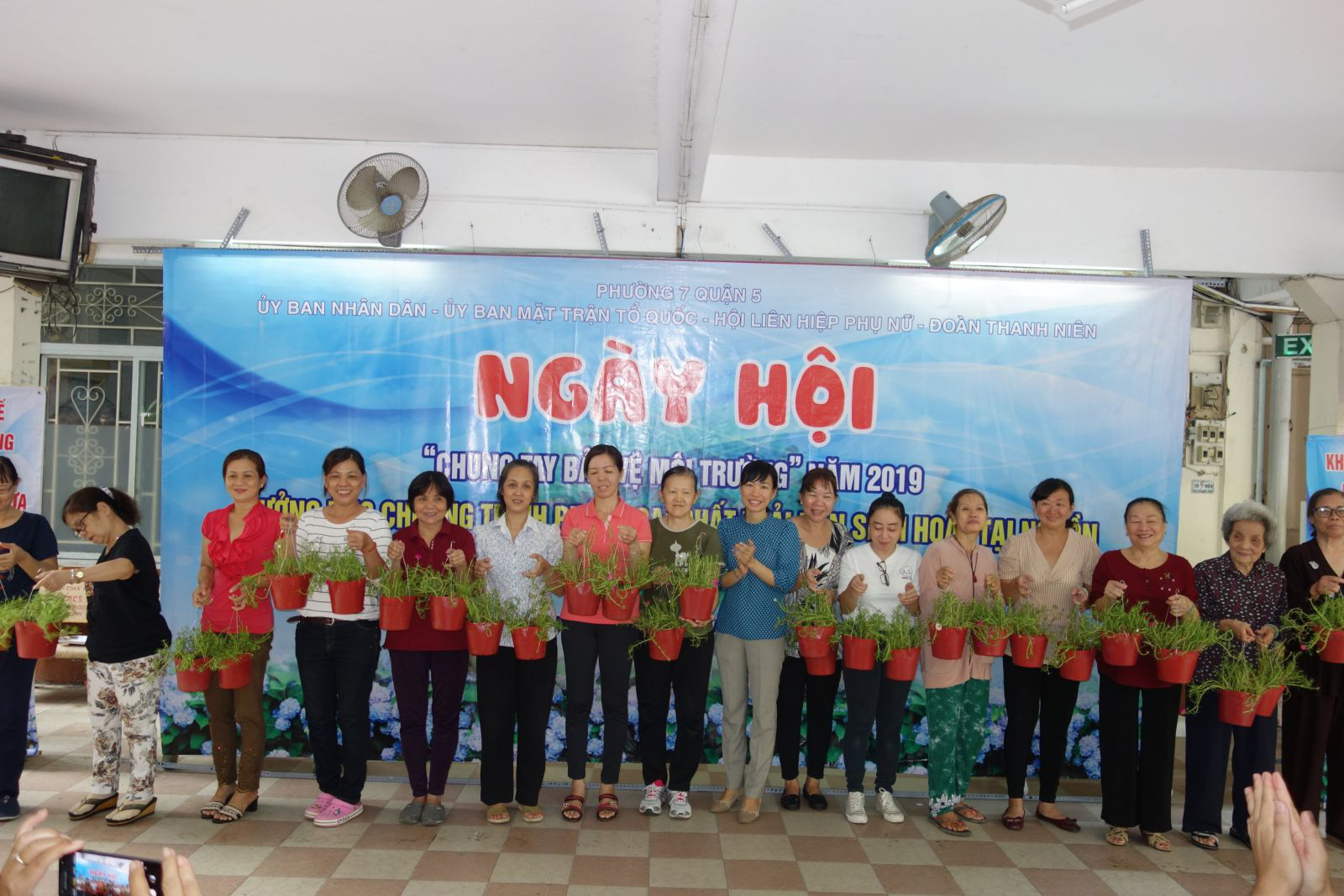 TP.HCM quyết tâm thu gom rác tính bằng trọng lượng - Ảnh 3.