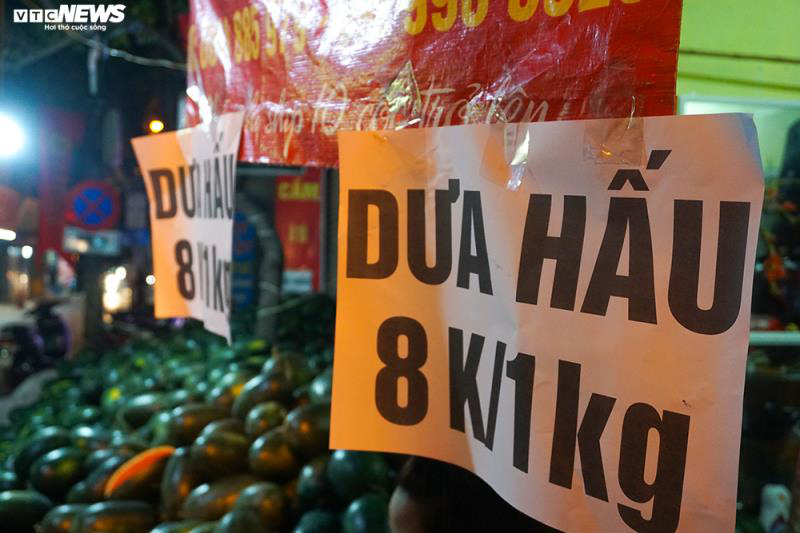 Cửa khẩu ngừng thông quan, hàng nông sản "chạy về" Thủ đô chờ giải cứu - Ảnh 6. Cửa khẩu ngừng thông quan, hàng nông sản "chạy về" Thủ đô chờ giải cứu - Ảnh 6.
