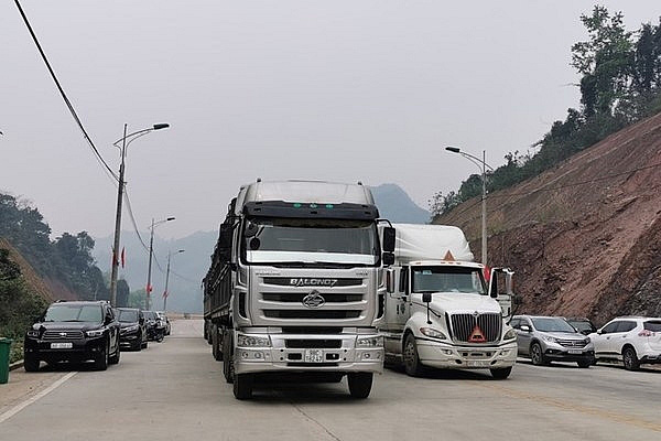Thông quan 171 xe hàng hóa, nông sản qua cửa khẩu Hữu Nghị - Ảnh 1. Thông quan 171 xe hàng hóa, nông sản qua cửa khẩu Hữu Nghị - Ảnh 1.