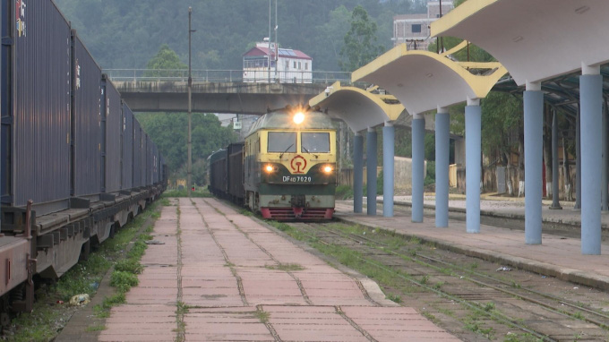 Thanh long đi đường sắt qua Trung Quốc: Thành công bất ngờ - Ảnh 1. Thanh long đi đường sắt qua Trung Quốc: Thành công bất ngờ - Ảnh 1.