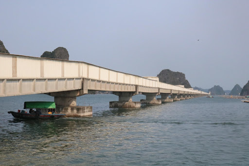 Quảng Ninh: Thí điểm dùng rác, bùn thải đốt tại các nhà máy xi măng - Ảnh 2. Quảng Ninh: Thí điểm dùng rác, bùn thải đốt tại các nhà máy xi măng - Ảnh 2.