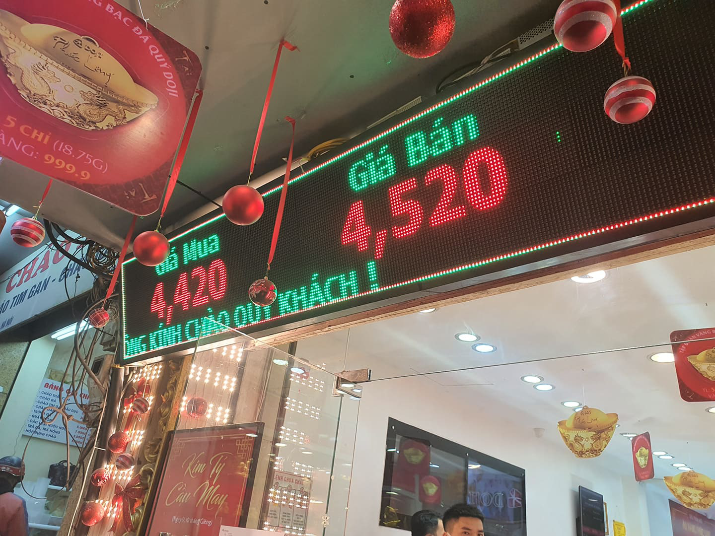 Ngày vía Thần Tài: Doji không vì lợi nhuận nhưng &quot;ăn dày&quot; nhất - Ảnh 5.