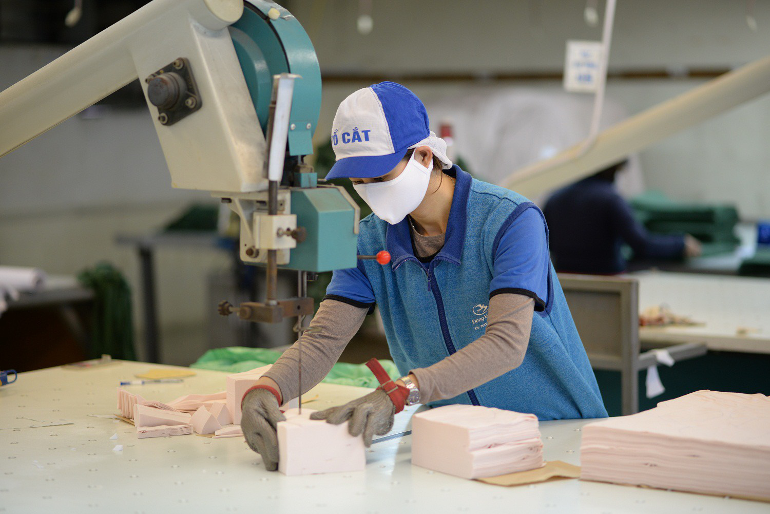 Khẩu trang kháng khuẩn tái sử dụng 30 lần giá 7.000 đồng sản xuất như thế nào, mua ở đâu? - Ảnh 5. Khẩu trang kháng khuẩn tái sử dụng 30 lần giá 7.000 đồng sản xuất như thế nào, mua ở đâu? - Ảnh 5.