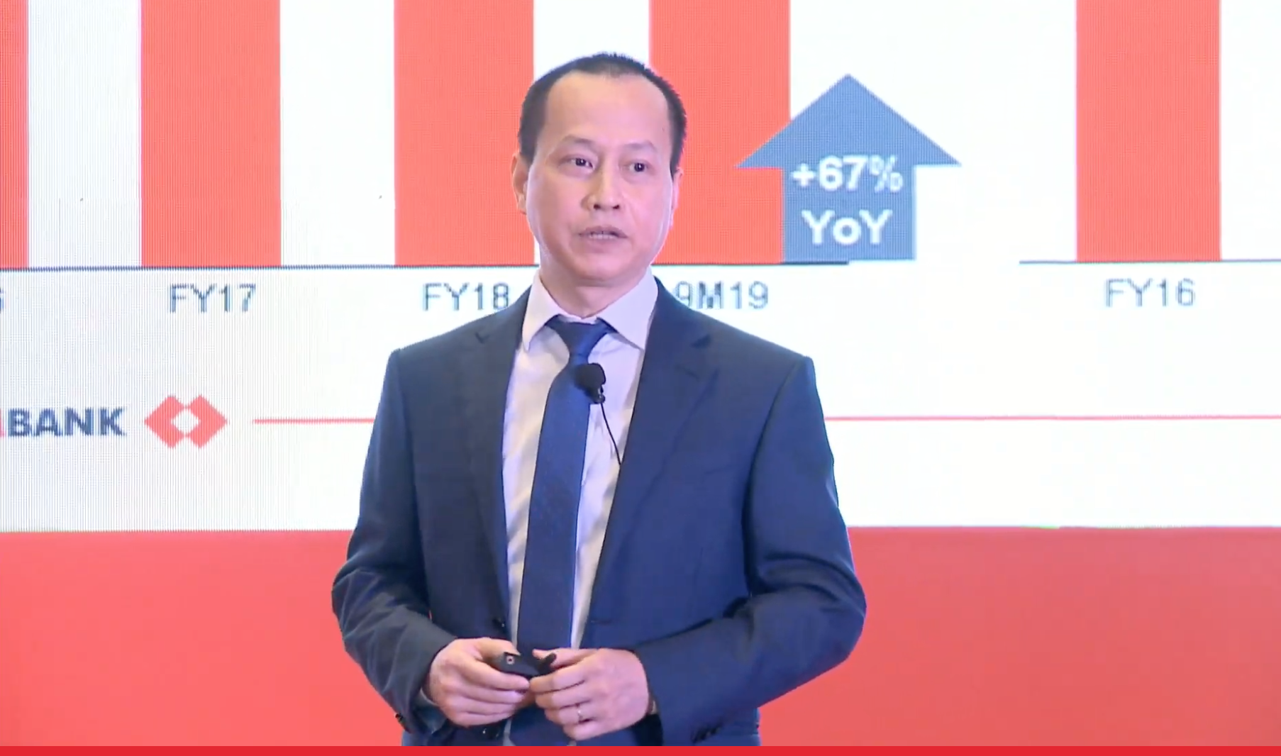 Chân dung Phó Tổng Giám đốc thường trực Techcombank - Ảnh 1. Chân dung Phó Tổng Giám đốc thường trực Techcombank - Ảnh 1.