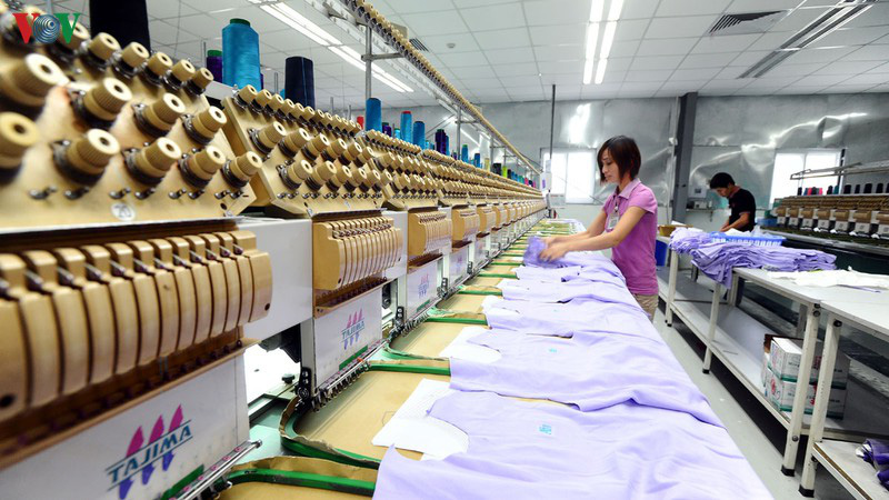Doanh nghiệp dệt may điêu đứng khi EU kiểm soát nhập khẩu vì Covid-19 - Ảnh 1. Doanh nghiệp dệt may điêu đứng khi EU kiểm soát nhập khẩu vì Covid-19 - Ảnh 1.