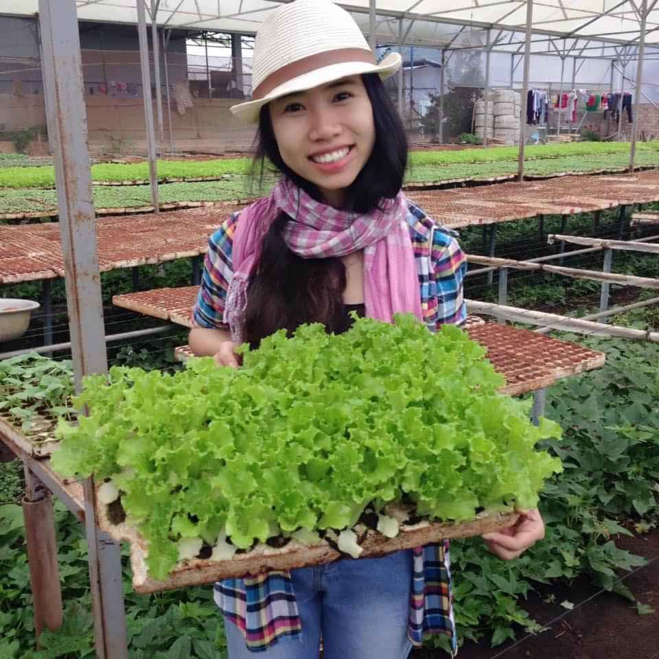 Cô gái trẻ biến phế thải nông nghiệp thành phân bón hữu cơ - Ảnh 1. Cô gái trẻ biến phế thải nông nghiệp thành phân bón hữu cơ - Ảnh 1.