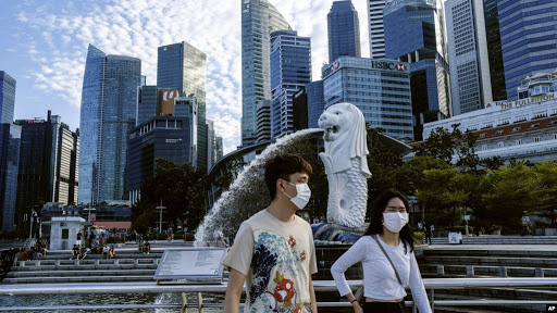 Ngân hàng Singapore hạ lãi suất về 0 khi nền kinh tế cận kề suy thoái - Ảnh 1. Ngân hàng Singapore hạ lãi suất về 0 khi nền kinh tế cận kề suy thoái - Ảnh 1.