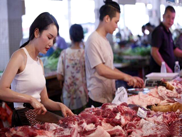 Làm gì để giá lợn “hạ nhiệt”? - Ảnh 2. Làm gì để giá lợn “hạ nhiệt”? - Ảnh 2.