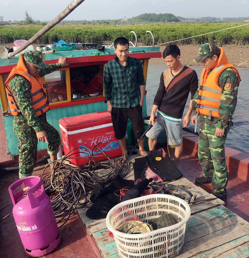 Quảng Ninh: Thu phạt hơn 2 tỷ đồng vi phạm trong khai thác thủy sản - Ảnh 1. Quảng Ninh: Thu phạt hơn 2 tỷ đồng vi phạm trong khai thác thủy sản - Ảnh 1.