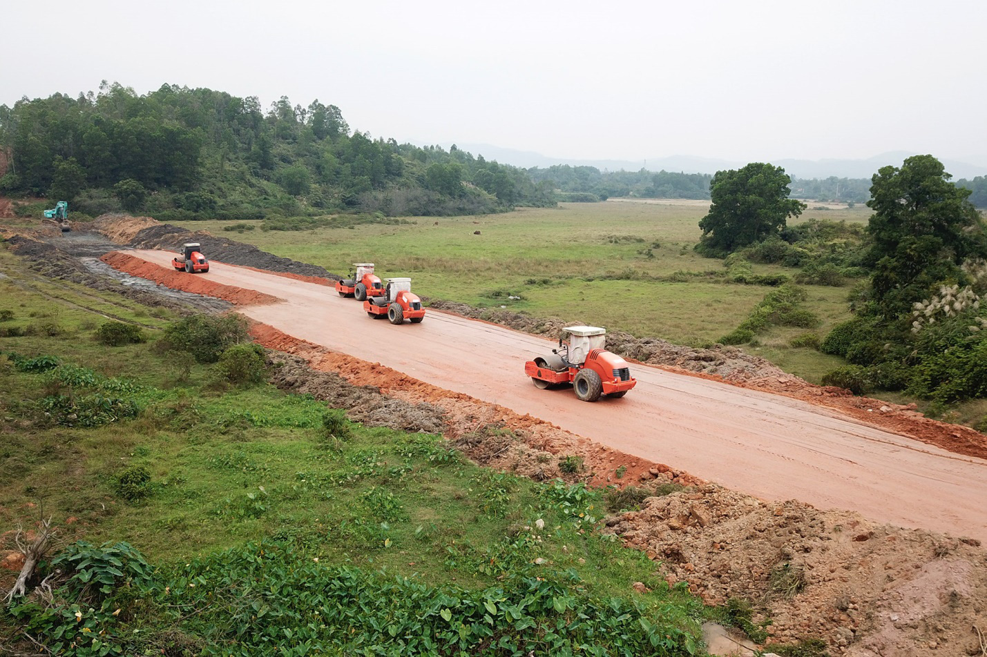 Quảng Ninh: Dùng vốn ngân sách làm hơn 16 km cao tốc Vân Đồn – Móng Cái - Ảnh 2. Quảng Ninh: Dùng vốn ngân sách làm hơn 16 km cao tốc Vân Đồn – Móng Cái - Ảnh 2.