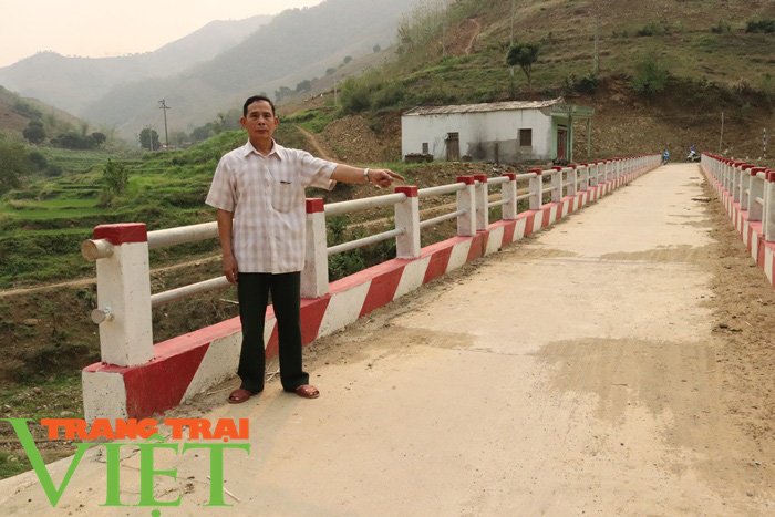 Nông thôn mới Sơn La: Lan tỏa phong trào hiến đất làm đường ở Tạ Bú - Ảnh 2.