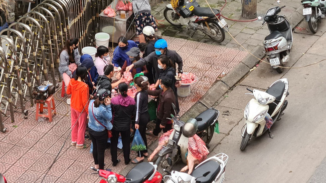 Giá heo hơi hôm nay 7/4: Mua thịt lợn nhập khẩu giá rẻ ở đâu? - Ảnh 1. Giá heo hơi hôm nay 7/4: Mua thịt lợn nhập khẩu giá rẻ ở đâu? - Ảnh 1.