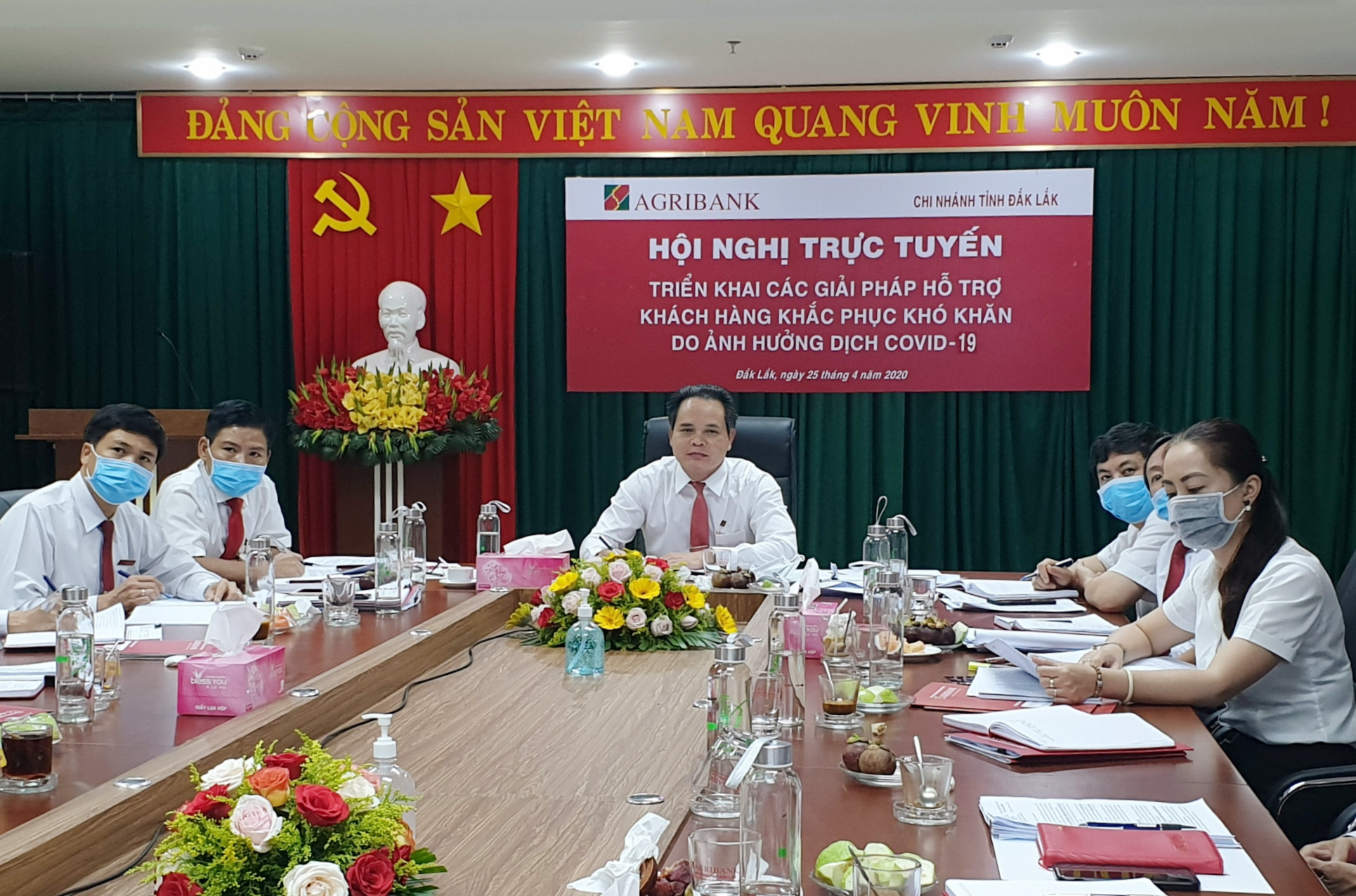 Agribank tỉnh Đắk Lắk, thiết lập đường dây nóng hỗ trợ khách hàng - Ảnh 1. Agribank tỉnh Đắk Lắk, thiết lập đường dây nóng hỗ trợ khách hàng - Ảnh 1.
