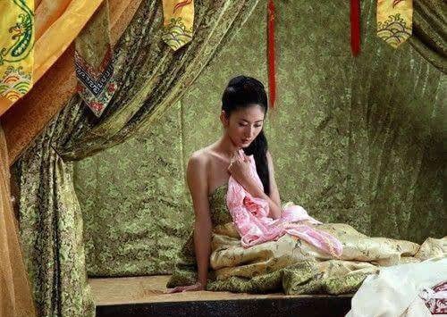 Cung nữ trong Tử Cấm Thành làm sao để thỏa mãn dục vọng bản thân? - Ảnh 1.