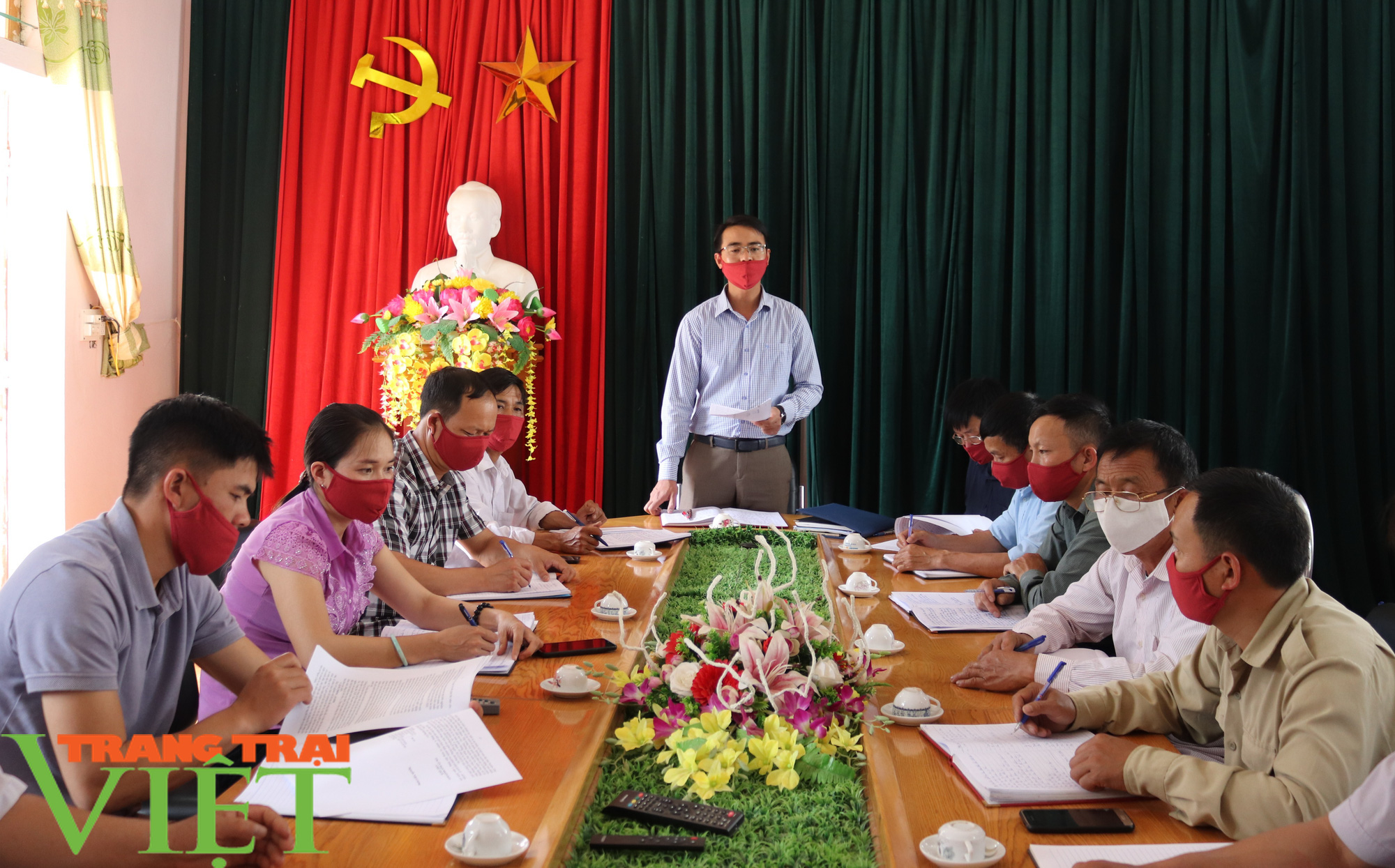 Bài 1: Ngọc Chiến bàn cách vượt khó - Ảnh 2. Bài 1: Ngọc Chiến bàn cách vượt khó - Ảnh 2.