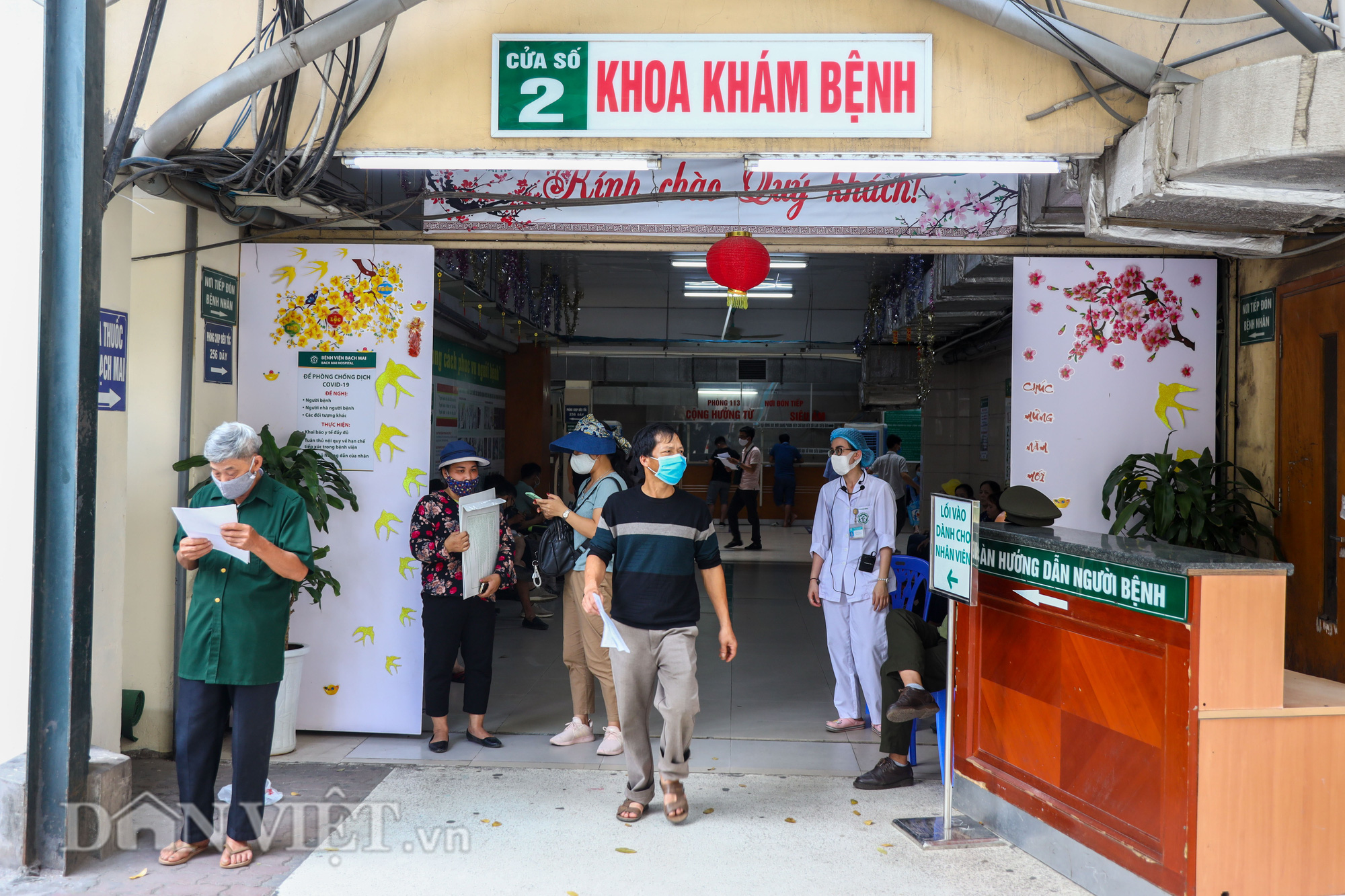 Hậu cách ly, bệnh viện Bạch Mai tổ chức chăm sóc toàn diện cho bệnh nhân - Ảnh 2.
