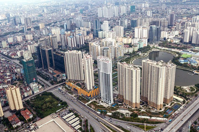 Doanh nghiệp địa ốc 'khát vốn' ồ ạt vay trái phiếu lãi cao, thị trường dấu hiệu bất ổn? - Ảnh 1. Doanh nghiệp địa ốc 'khát vốn' ồ ạt vay trái phiếu lãi cao, thị trường dấu hiệu bất ổn? - Ảnh 1.