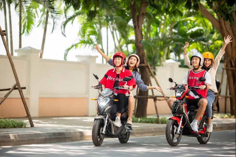 VinFast cho thuê, đổi pin xe điện: &quot;Lợi cả đôi đường&quot; - Ảnh 1.
