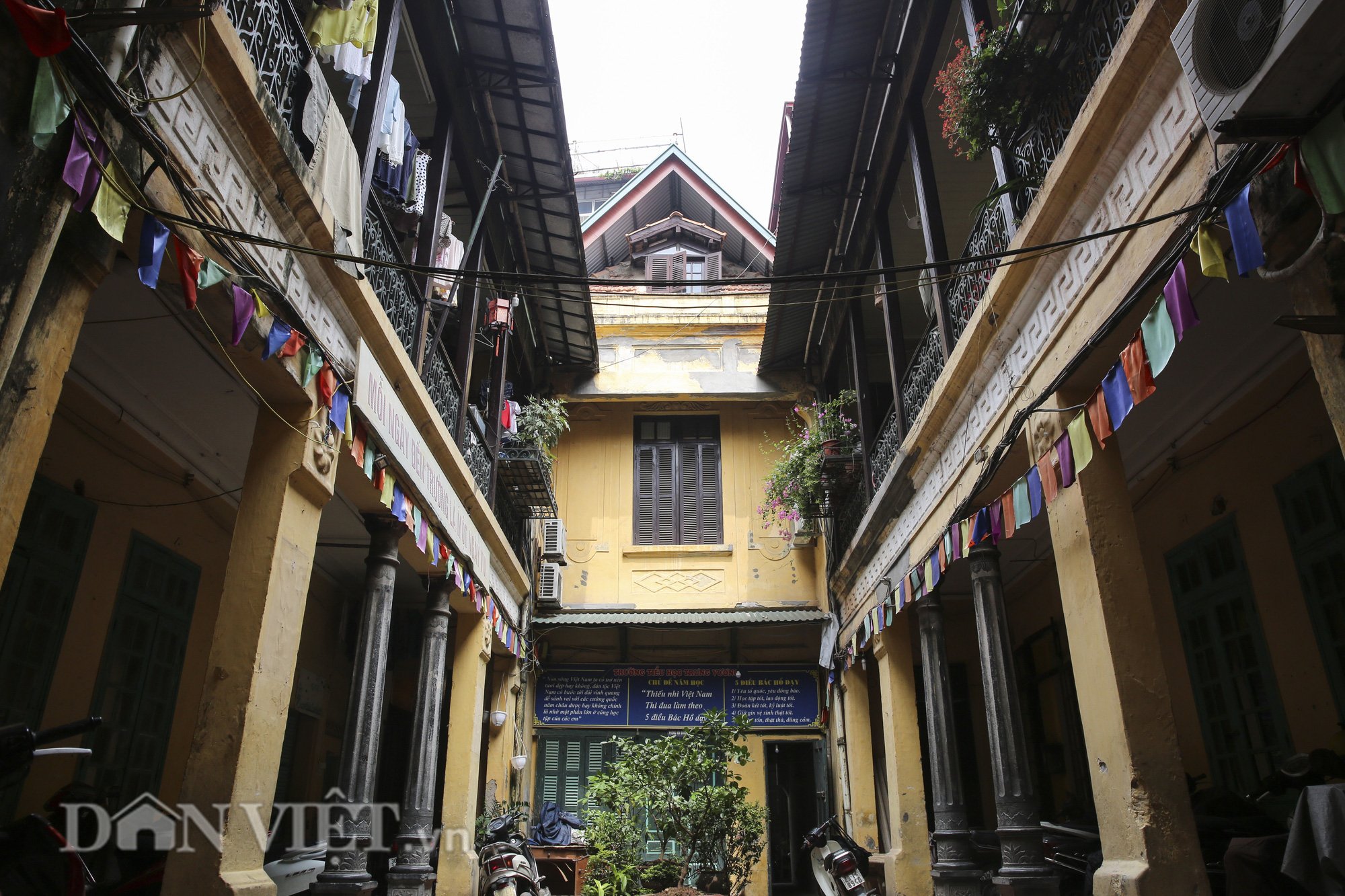 Chiêm ngưỡng biệt thự cổ 800m2 của “đại gia và mỹ nữ” Hà thành xưa - Ảnh 3.