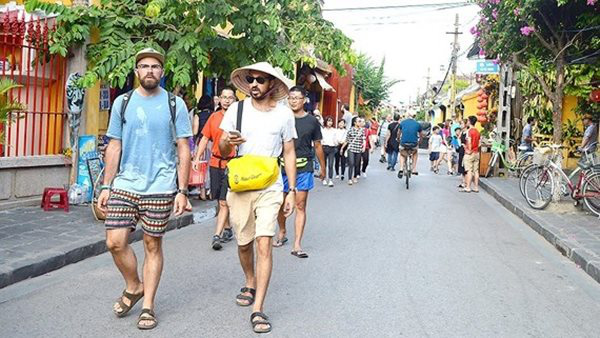 Sau giãn cách xã hội: Khách quốc tế đến Việt Nam đạt mức thấp nhất nhiều năm - Ảnh 1. Sau giãn cách xã hội: Khách quốc tế đến Việt Nam đạt mức thấp nhất nhiều năm - Ảnh 1.