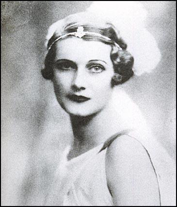 Amy Elizabeth Thorpe – Điệp viên mỹ nhân kế - Ảnh 4.