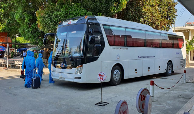 Tỷ phú Trần Đình Long lại thuê nguyên đoàn tàu lửa chở chuyên gia về KKT Dung Quất - Ảnh 4.