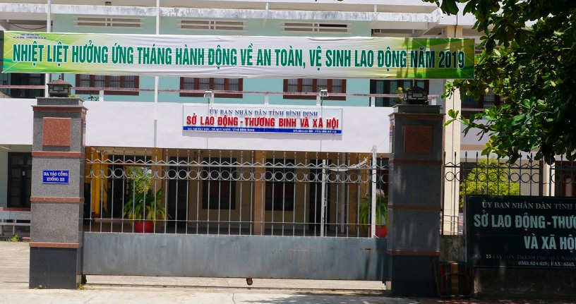 Cựu Phó Giám đốc Sở ở Bình Định bị bắt tại TP.HCM: “Quan lộ” tươi sáng… bất ngờ đi trốn nợ - Ảnh 2.