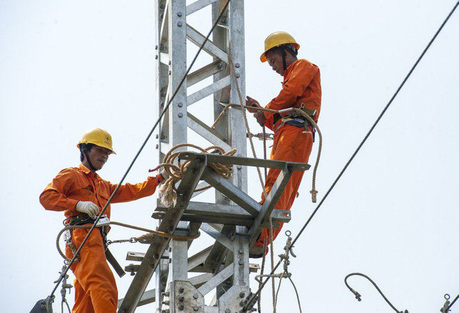 1 triệu hộ dùng điện cao gấp rưỡi tháng trước - Ảnh 1. 1 triệu hộ dùng điện cao gấp rưỡi tháng trước - Ảnh 1.