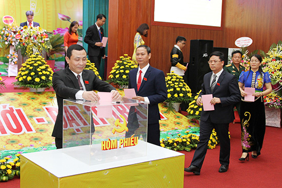 Đảng bộ huyện Mường La quyết tâm hoàn thành 19 chỉ tiêu trong nhiệm kỳ 2020 - 2025 - Ảnh 2. Đảng bộ huyện Mường La quyết tâm hoàn thành 19 chỉ tiêu trong nhiệm kỳ 2020 - 2025 - Ảnh 2.