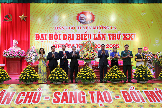 Đảng bộ huyện Mường La quyết tâm hoàn thành 19 chỉ tiêu trong nhiệm kỳ 2020 - 2025 - Ảnh 4. Đảng bộ huyện Mường La quyết tâm hoàn thành 19 chỉ tiêu trong nhiệm kỳ 2020 - 2025 - Ảnh 4.