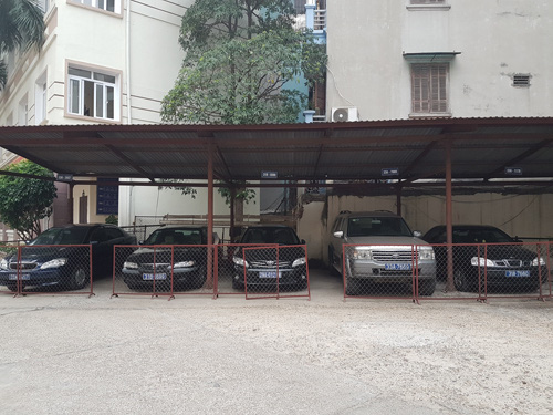 Hà Nội tiết kiệm gần 300 triệu đồng mỗi tháng khi khoán xe công - Ảnh 1. Hà Nội tiết kiệm gần 300 triệu đồng mỗi tháng khi khoán xe công - Ảnh 1.