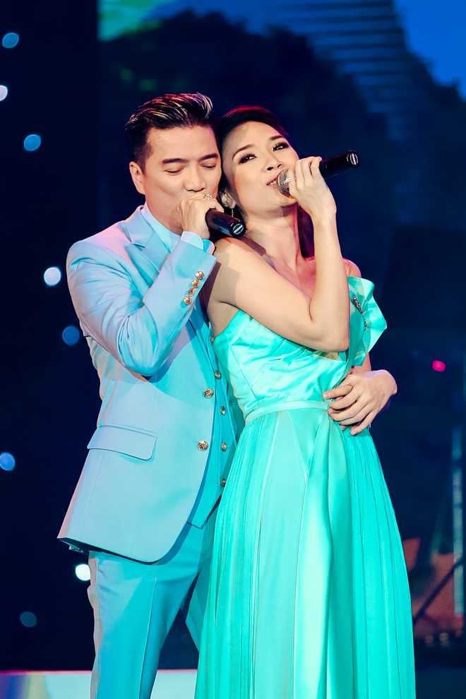 Vừa lộ ảnh Mỹ Tâm kề bên tình trẻ kém 10 tuổi, Đàm Vĩnh Hưng hành động &quot;lạ&quot;? - Ảnh 5.
