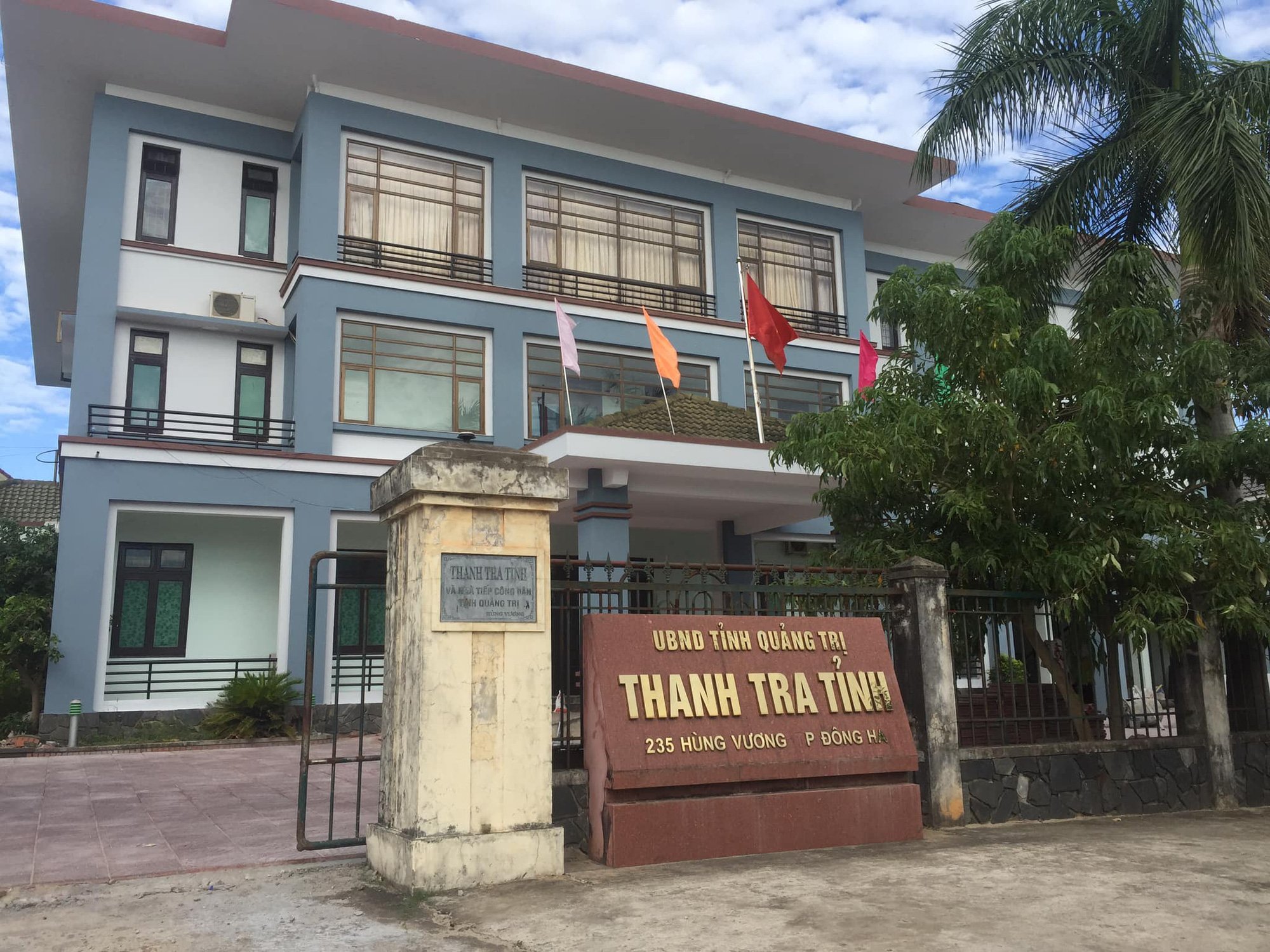 Quan hệ nam nữ không trong sáng, hai cán bộ thanh tra bị kỷ luật - Ảnh 1.
