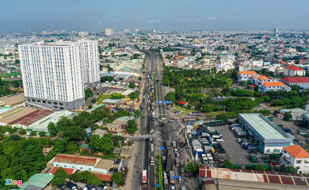 Bất động sản khu Tây Bắc TP.HCM tắc nghẽn vì giao thông - Ảnh 1.