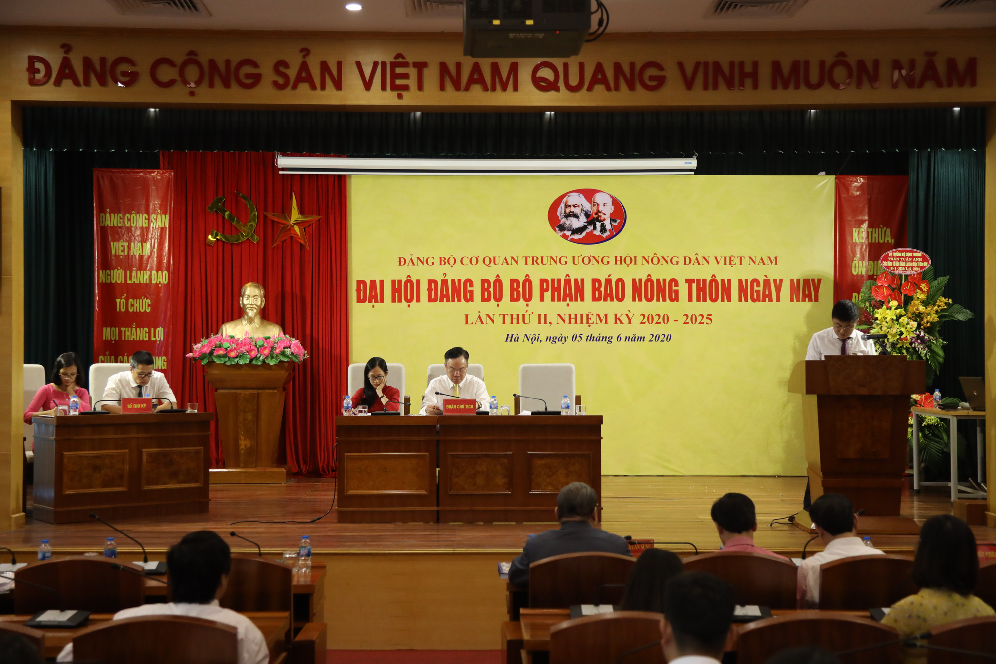 Đại hội Đảng bộ bộ phận báo Nông thôn Ngày nay: Kiên định mục tiêu đảm bảo lợi ích cao nhất của nông dân - Ảnh 4.