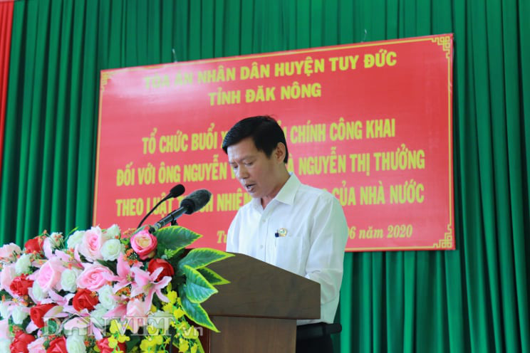 Vụ dân bị giam oan 7 tháng: Dân bức xúc, hỗn loạn tại buổi xin lỗi công khai - Ảnh 1.