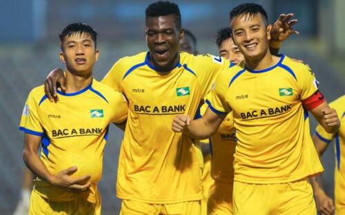 Phan Văn Đức ghi bàn duy nhất cho SLNA.