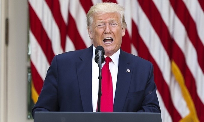 Tổng thông Donald Trump: Warren Buffett sai khi bán cổ phiếu hàng không - Ảnh 1. Tổng thông Donald Trump: Warren Buffett sai khi bán cổ phiếu hàng không - Ảnh 1.