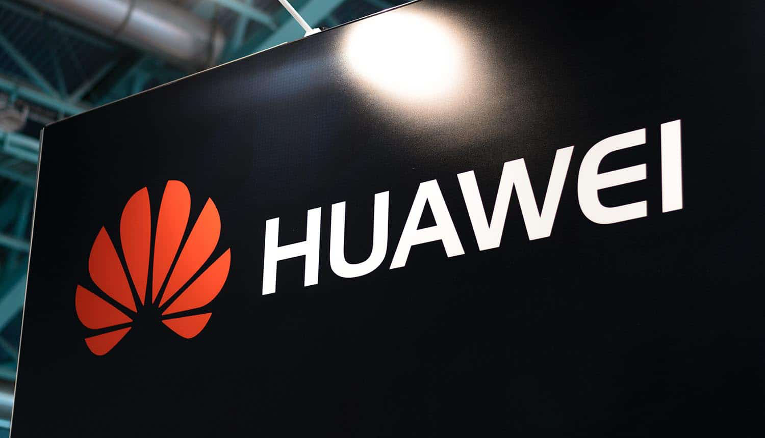 Huawei vượt mặt Samsung trở thành nhà sản xuất smartphone số 1 thế giới - Ảnh 1. Huawei vượt mặt Samsung trở thành nhà sản xuất smartphone số 1 thế giới - Ảnh 1.