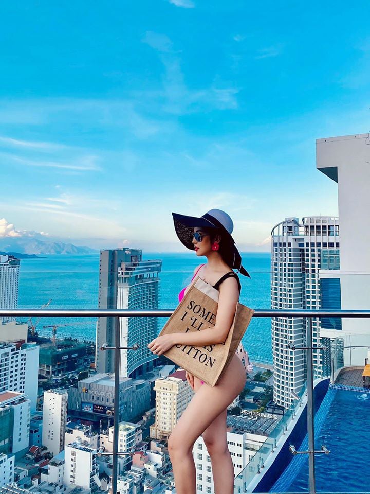&quot;Hoa hậu 4 con&quot; dáng đẹp như thiếu nữ, triết lý về phụ nữ hạnh phúc gây &quot;sốt&quot; mạng  - Ảnh 4.