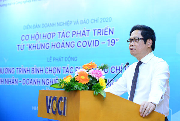 DN cũng có những “con sâu làm rầu nồi canh”, cần phê phán nhưng đừng đánh hội đồng, chuộc lợi - Ảnh 2. DN cũng có những “con sâu làm rầu nồi canh”, cần phê phán nhưng đừng đánh hội đồng, chuộc lợi - Ảnh 2.