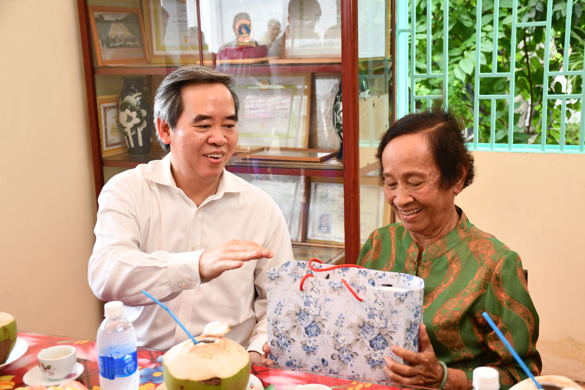 Trưởng Ban Kinh tế T.Ư Nguyễn Văn Bình làm việc tại tỉnh Bến Tre - Ảnh 3. Trưởng Ban Kinh tế T.Ư Nguyễn Văn Bình làm việc tại tỉnh Bến Tre - Ảnh 3.