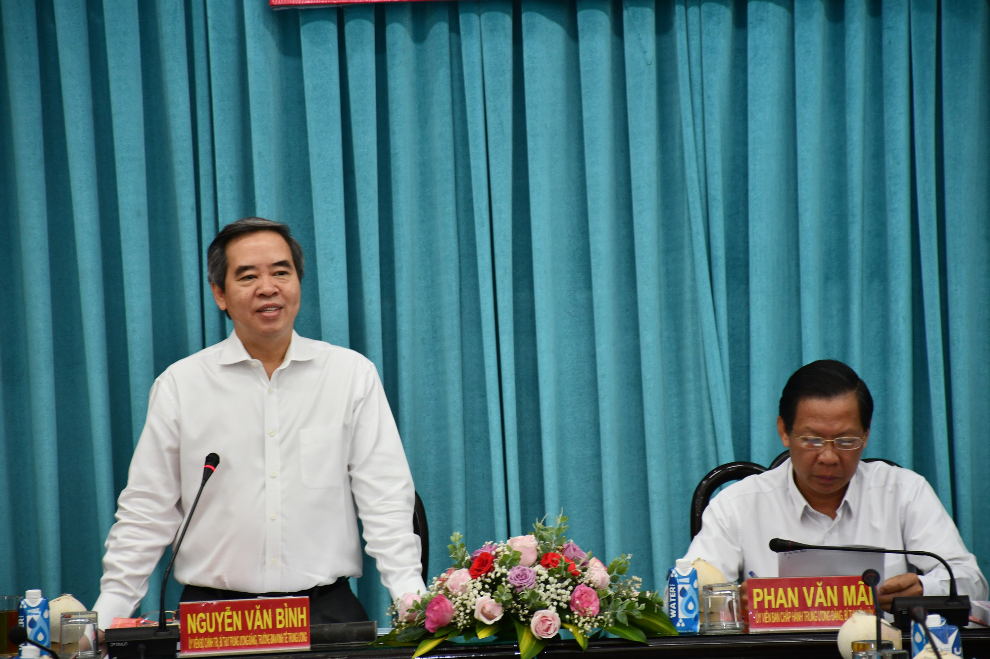 Trưởng Ban Kinh tế T.Ư Nguyễn Văn Bình làm việc tại tỉnh Bến Tre - Ảnh 1. Trưởng Ban Kinh tế T.Ư Nguyễn Văn Bình làm việc tại tỉnh Bến Tre - Ảnh 1.