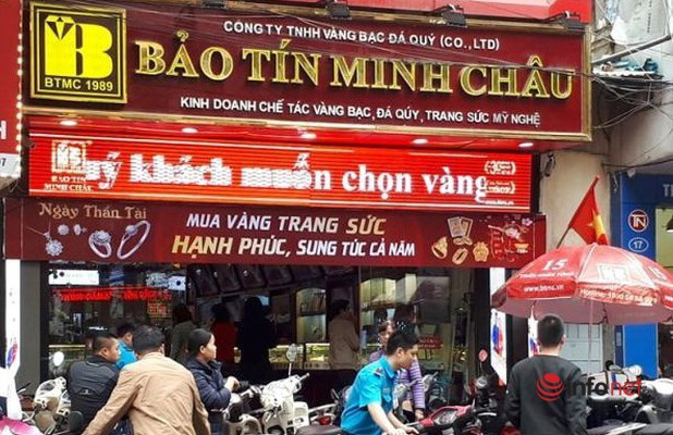 Vàng chót vót trên đỉnh, thương hiệu lớn trần tình trước thông tin từ chối mua vàng của khách - Ảnh 1. Vàng chót vót trên đỉnh, thương hiệu lớn trần tình trước thông tin từ chối mua vàng của khách - Ảnh 1.